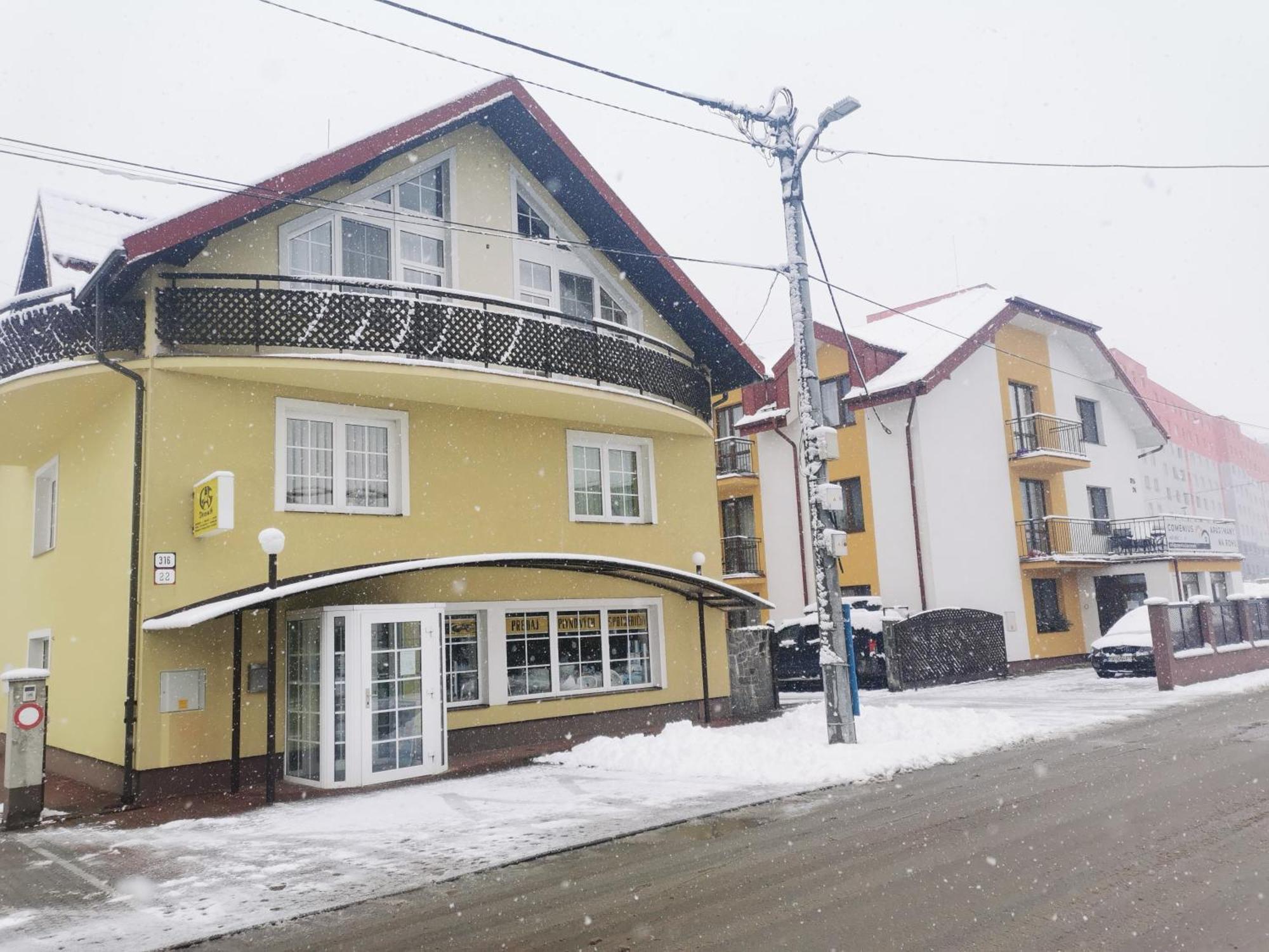 Comenius Apartments - Apartmany Na Rohu Svidnik Exterior photo